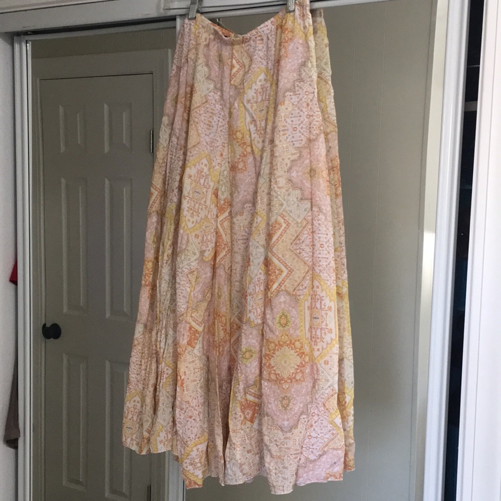 Size M New Directions skirt, brand new never worn!